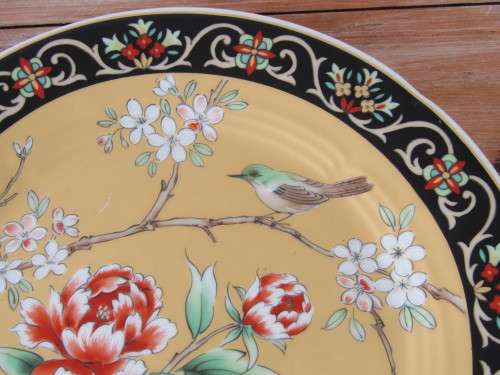 Large Imperial Imari display Plate, 26cm, excellent condition
