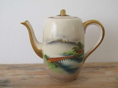 Antique oriental Satsuma porcelain coffee set, hand painted, 8 piece, excellent condition