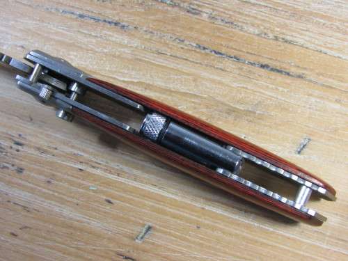 Excellent quality Yongli spring flick Knife with light, stainless steel, 11cm closed 20cm open