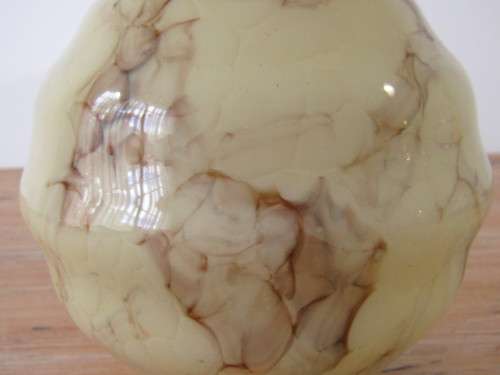 Set of 2 vintage light shades with a marble finish, 17cm diameter
