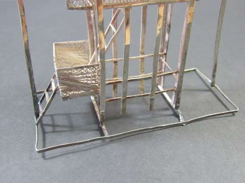 Vintage solid silver Djajapura filigree ornament of a Indonesian long House, 15cm x 15cm, 108g,