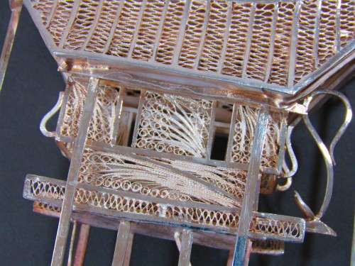 Vintage solid silver Djajapura filigree ornament of a Indonesian long House, 15cm x 15cm, 108g,