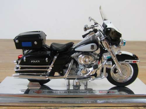 Collectable  Maisto Harley-Davidson Cycles, 2004 Glide Police, metal die cast model, 1:18, mint