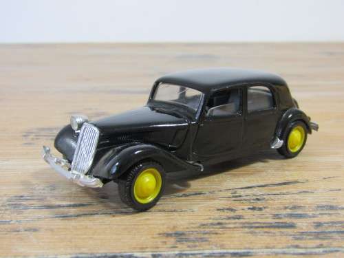 Solido 1939 Citroen 15 Six metal die cast scale model car, France, 1:43