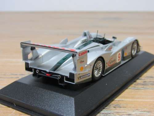 Collectable metal die cast scale model car, Minichamps Audi R8 2003 Sebring 12h ,1:43, mint in box