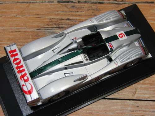Collectable metal die cast scale model car, Minichamps Audi R8 2003 Sebring 12h ,1:43, mint in box