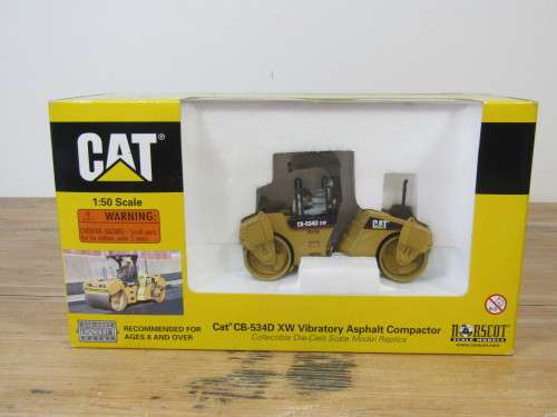 Collectable metal die cast scale model, Boxed CAT CB 534D WX Vibratory Asphalt Compactor, 1:50, mint