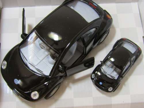 Collectable metal die cast scale model car, Kinsmart collection, new VW Beetle, mint, 2 pack