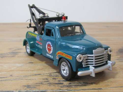 Collectable metal die cast scale model car, City Machine Tow Truck,1:43, mint in box