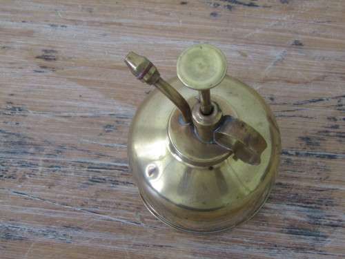Vintage brass oil can, dispenser, main body 10cm, excellent and working