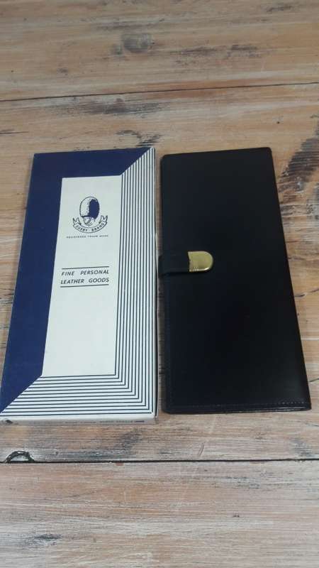 Busby brand, Fine leather ladies wallet