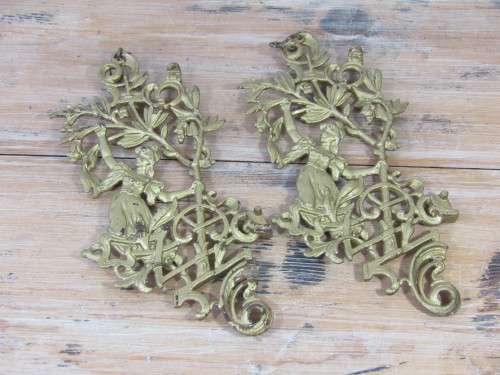 Solid cast metal ornaments.*Onother of our MONTHLY non reserve antiques and collectables Auctions*