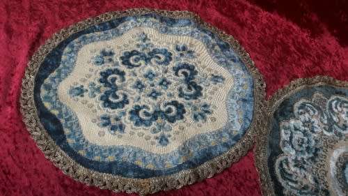 Stunning vintage placemats/doilies