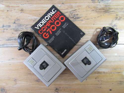 Vintage original Philips VideoPac computer G7000 TV game with 22 games, working