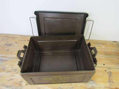 SADF metal Ammonution Box  *Onother of our MONTHLY non reserve antiques and collectables Auction*
