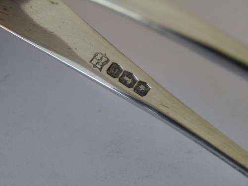 Hallmarked TB&S solid Silver Sugar Tongs, 1909-1935, 10.5cm, 26grams