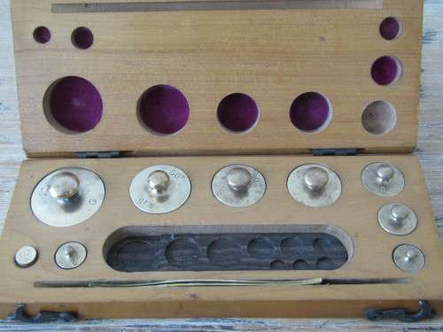Boxed Scale weight Set, Hatton Wall, London