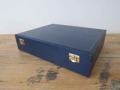 Boxed hallmarked Broadway & co. Birmingham Silver dressing table Set, 4 piece, complete