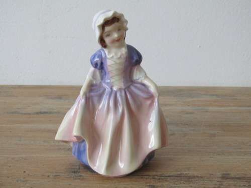 Vintage Royal Doulton Figurine "Dinky Do" HN1678, 11cm tall, pristine condition