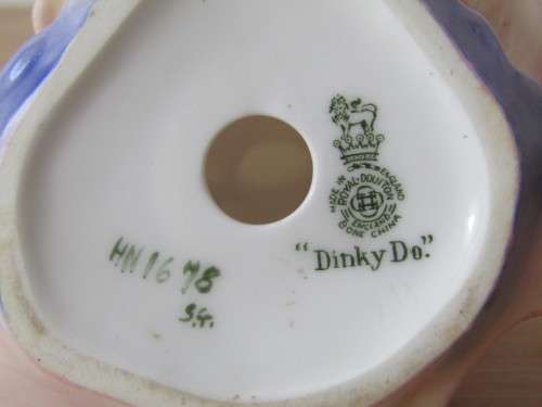 Vintage Royal Doulton Figurine "Dinky Do" HN1678, 11cm tall, pristine condition
