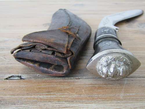 Vintage Kukri Knife with original leather sheath, Gurkhas India, 41cm