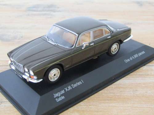 Collectable metal die cast model, Lledo Vanguards Jaguar XJ6, mint in box