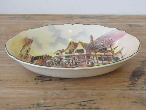 Vintage Royal Doulton oval Bowl "Old English coaching scenes" D6393, 28x20x 5cm, excellent condition