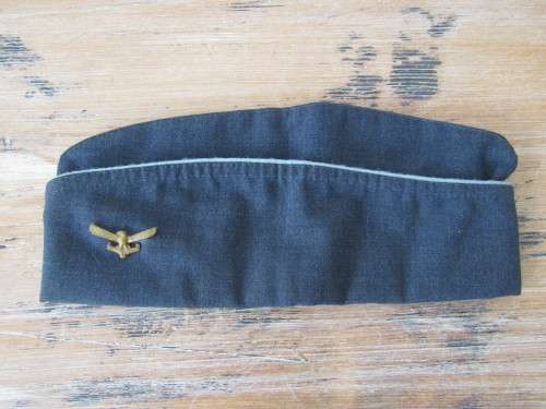 Old SAAF Lieutenant dress Uniform from the 1980's. Jacket with insignia, Pants, Belt, Cap and Tie