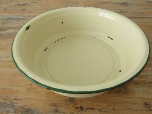 Vintage Enamel ware wash set of 3, large water jug 28cm, large bowl 39cm and a lided soap dish