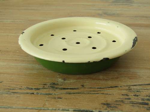 Vintage Enamel ware wash set of 3, large water jug 28cm, large bowl 39cm and a lided soap dish