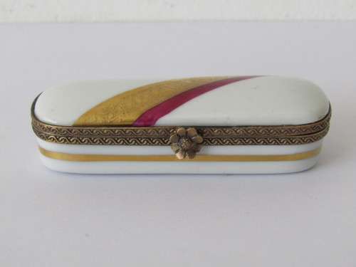 Limoges French porcelain and gilded metal trinket / pill box, 8 x 3 x 2 cm, others available