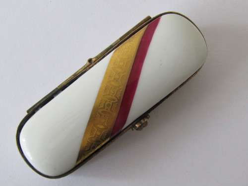 Limoges French porcelain and gilded metal trinket / pill box, 8 x 3 x 2 cm, others available
