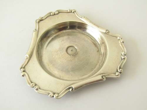 Hallmarked solid silver small dish, 8.5cm diameter, 21.9 grams