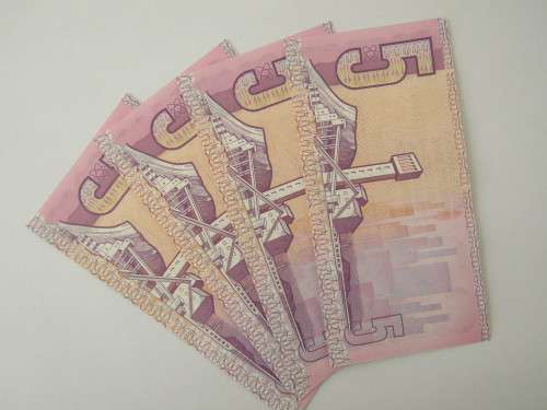 Lot of 4 South African R5 bank notes, CL Stals with consecutive numbers, mint condition