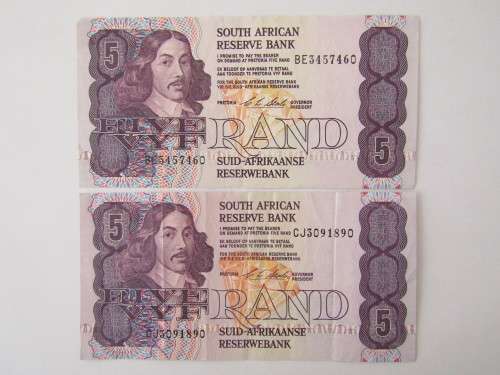 Lot of 2 South African R5 bank notes, CL Stals, BE/CJ, near mint condition,Many others available