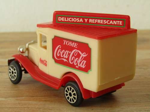 Collectable vintage Tome Coca Cola scale model truck, Spanish, excellent condition, others available