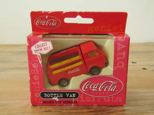 Coca Cola metal die cast model car, Coke bottle Van, 2002 **No reserve Coca Cola auction now on**