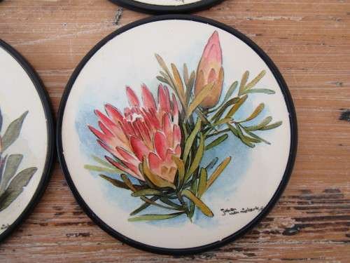 Vintage boxed set of 6 hand made coasters, flower motive, unused