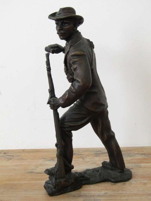 Original rare Phil Minnaar bronze statue of a Boer war Verkenner / Scout, signed and numbered, 32cm