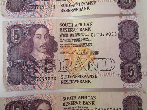 Lot of 3 South African R5 bank notes, CL Stals