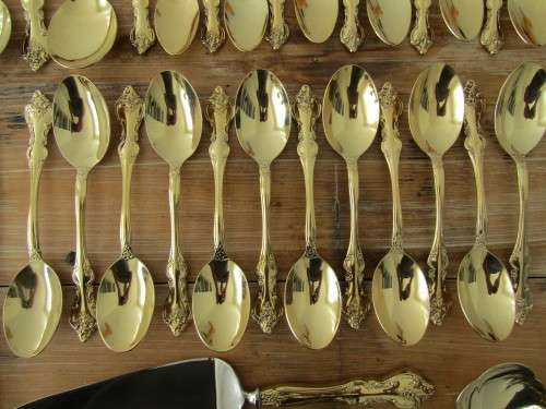 Vintage 1963 complete 12 place setting 126 piece Rogers Bros "Orleans" gild/gold plated Cutlery Set