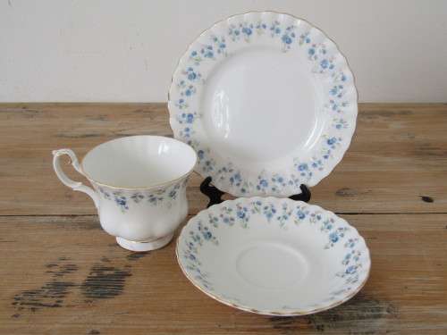 Royal Albert "Memory Lane" tea trio, 1st quality - 4 available