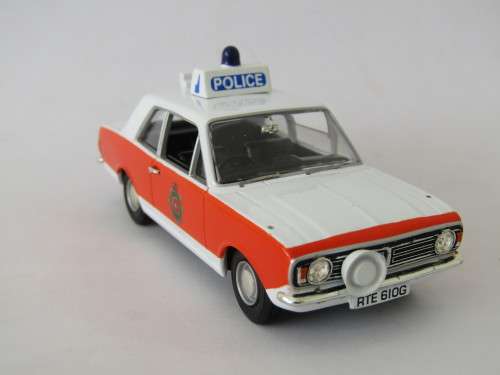Collectable metal die cast scale model, Vanguards Police, Ford Cortina MK2, mint in box