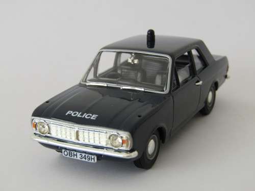 Collectable metal die cast scale model, Vanguards Police series, Ford Cortina MK2, mint in box