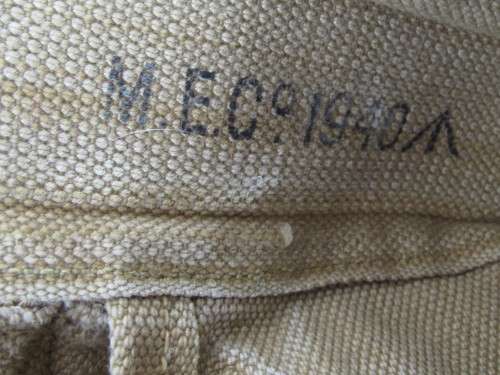 WW2 1940 Military webbing pouch, possibly for water bottle, excellent condition