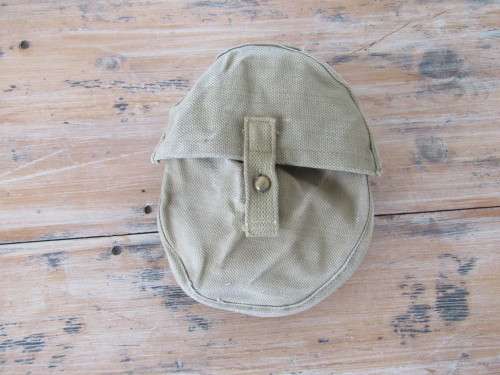 WW2 1941 Military webbing pouch, possibly for water bottle, excellent condition