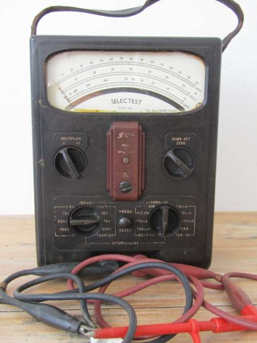 Vintage General Electric Selectest meter in bakelite casing, complete with test leads
