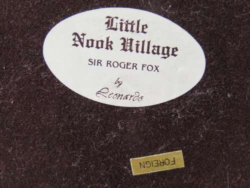 Very rare large signed ornament by Leonardo, Little Nook Village, Sir Roger Fox, excellent condition