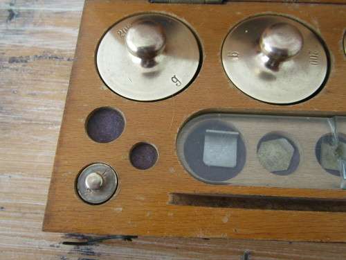Vintage boxed set of brass scale Weights, AFH Devers & Co.