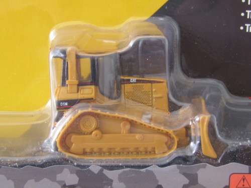 CAT D5m Track - type Tractor, 1/87, mint in sealed Box, metal die cast scale model